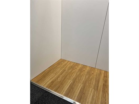 Laminatgolv inkl. kantlist och skyddsgolv, ek